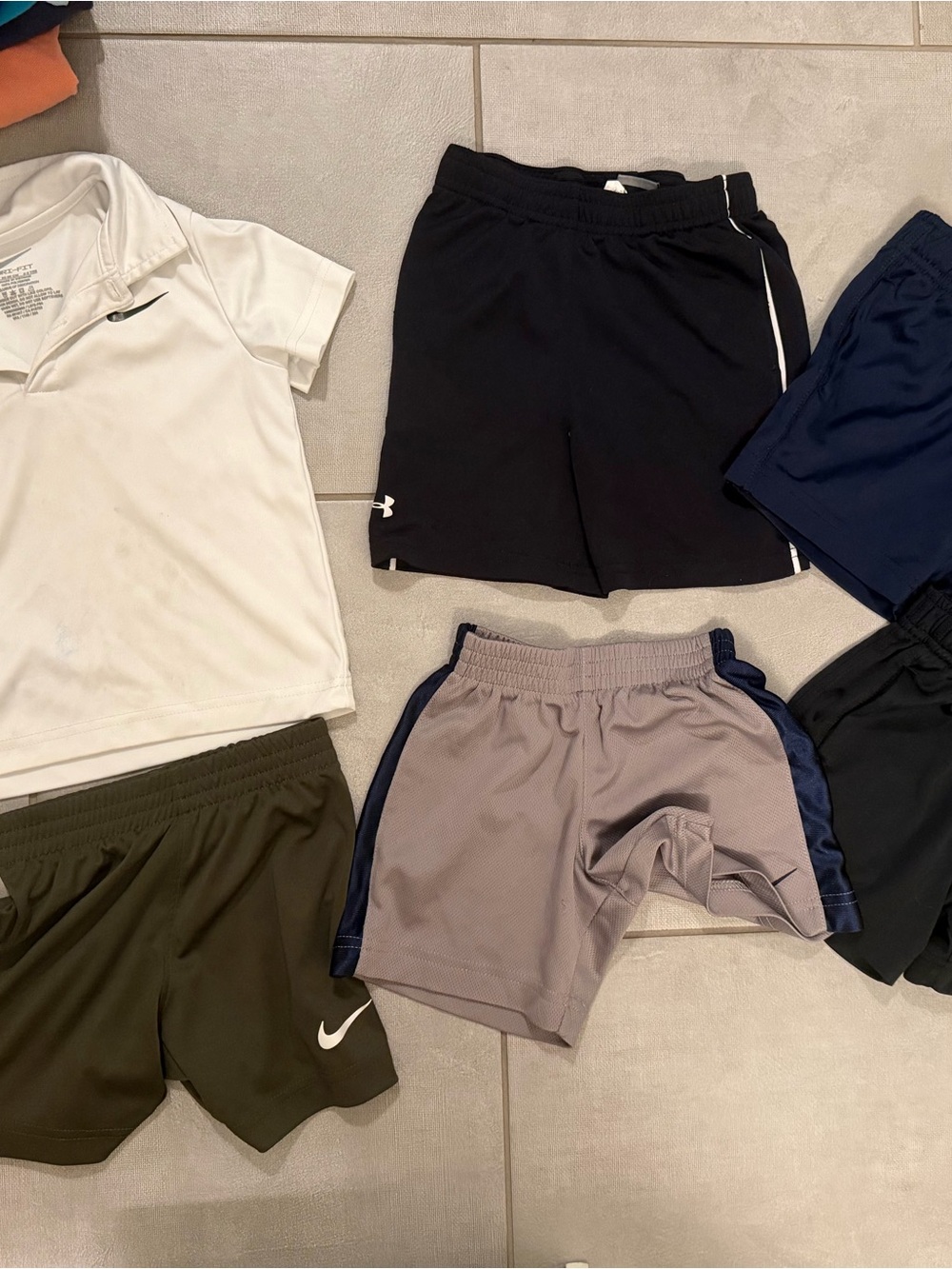 Nike & Under Armour 2T shorts & 3T outfit lot play condition
